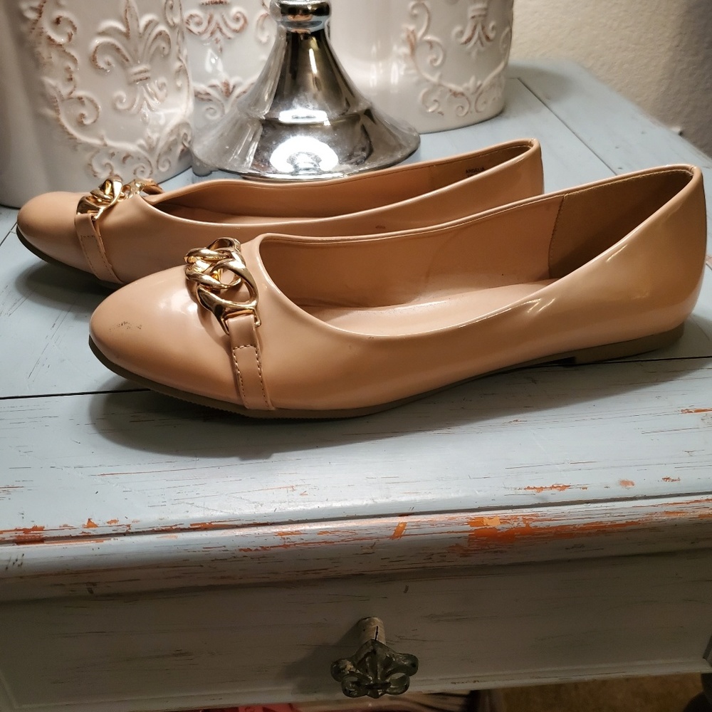 Adorable flats!